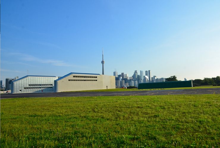 Engine runup structure in background